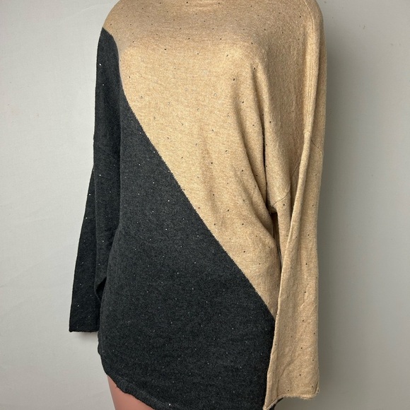 Rafaella Black and Tan Crew Neck Sweater with Color Block Design - Picture 1 of 6